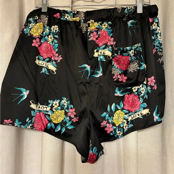 Torrid Pajama Shorts Set - Black - Picture 5 of 7